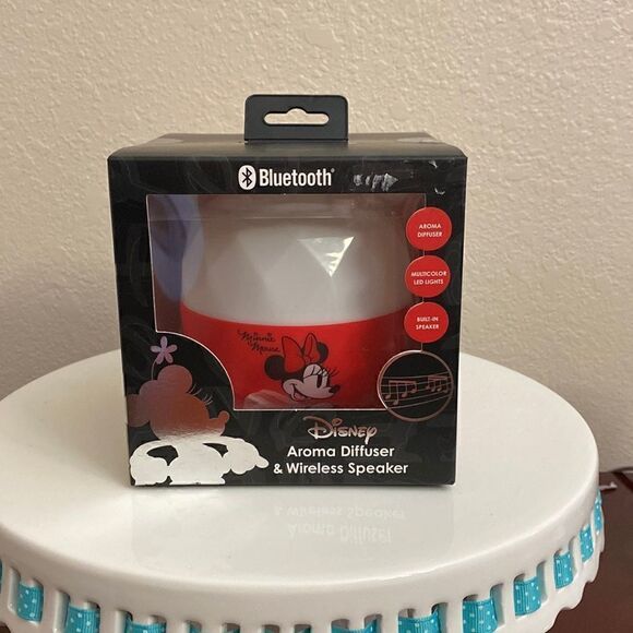 Disney Minnie Mouse Aroma Diffuser & Wireless Speaker - Picture 2 of 10